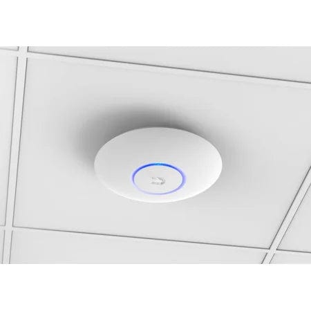 Point d'accès Wi-Fi Ubiquiti UniFi AC Pro (UAP-AC-PRO) avec performances 2.4 GHz et 5 GHz, disponible chez Multitech.ma.
